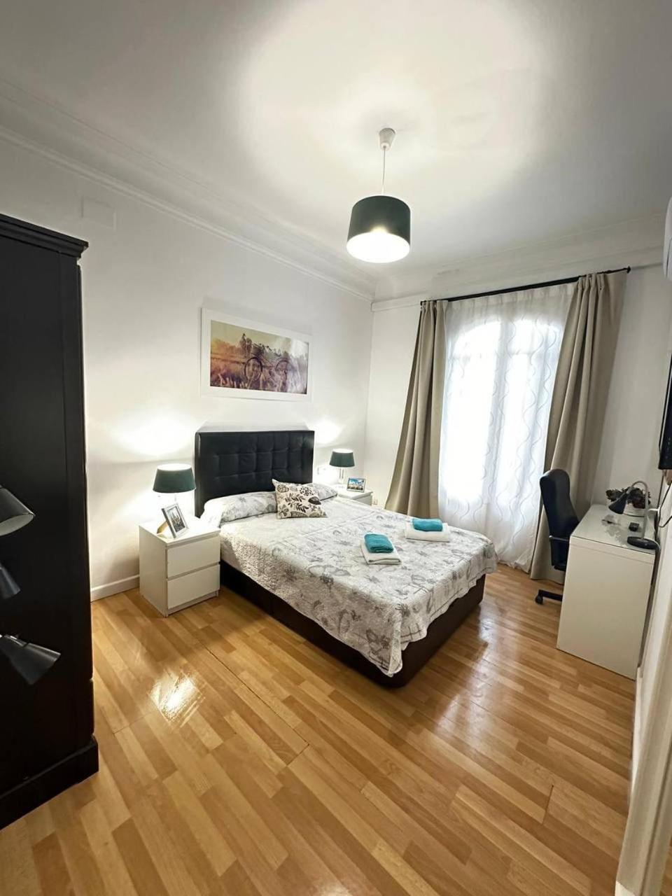 Bailen Rooms Barcelona Bagian luar foto